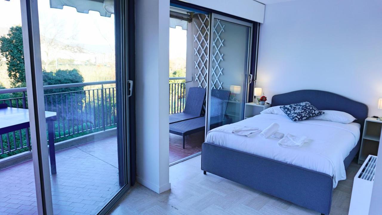 Residence Islette Du Riou Avec Piscine By Palmazur Mandelieu エクステリア 写真